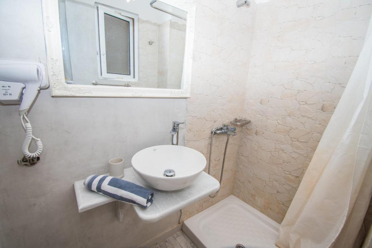 Aparthotel Alexandros à Poros Town Extérieur photo