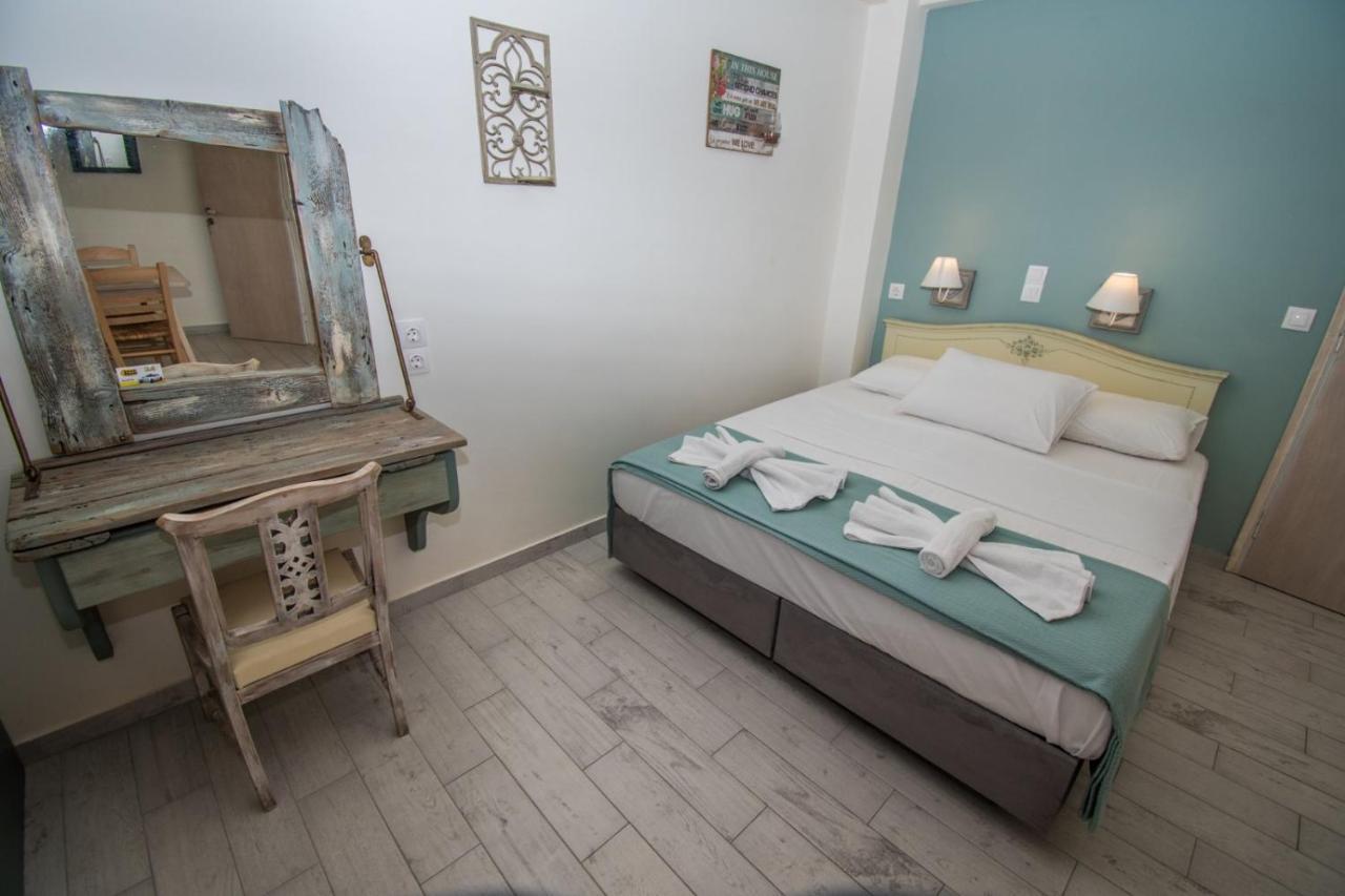 Aparthotel Alexandros à Poros Town Extérieur photo