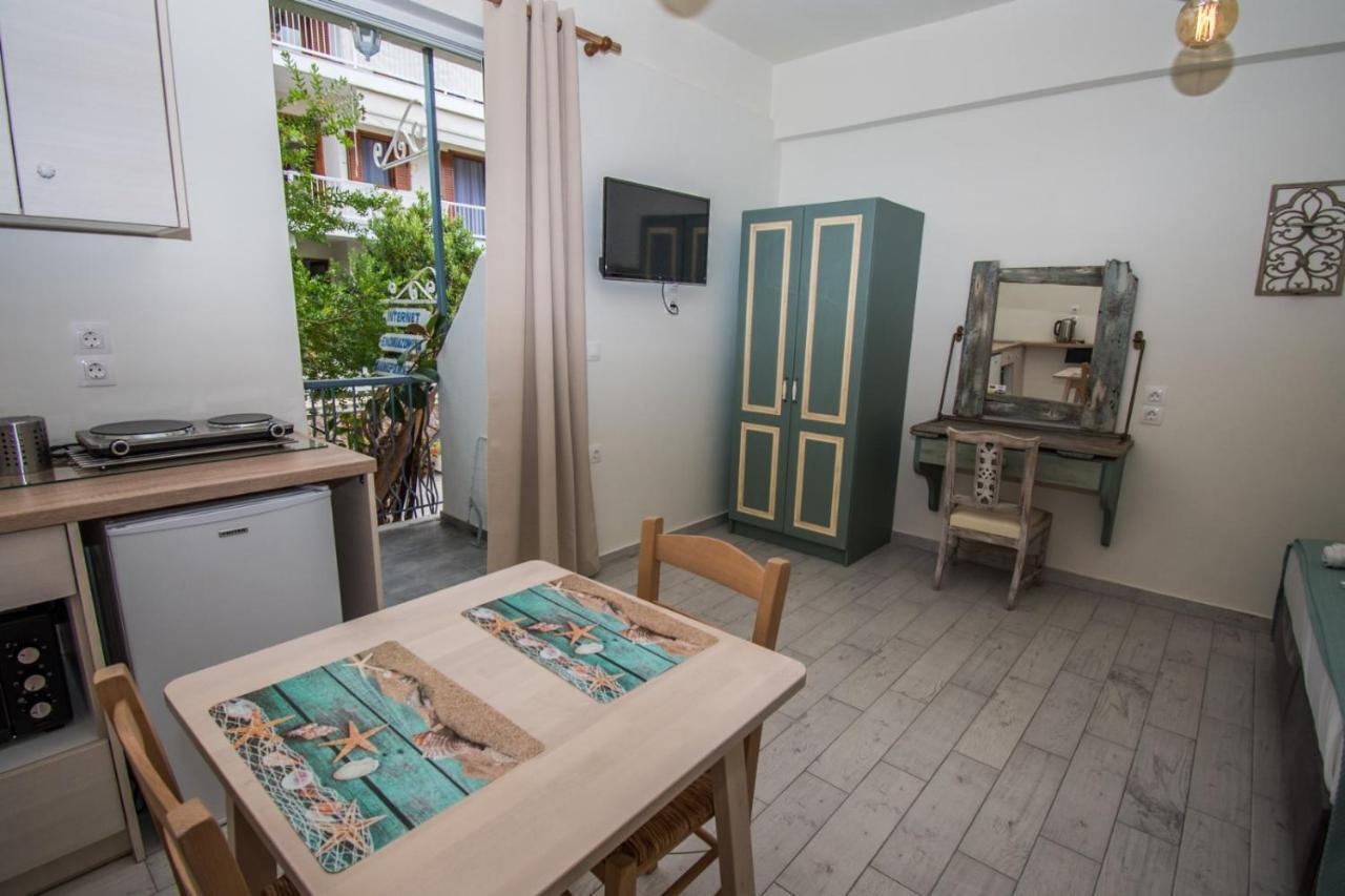 Aparthotel Alexandros à Poros Town Extérieur photo