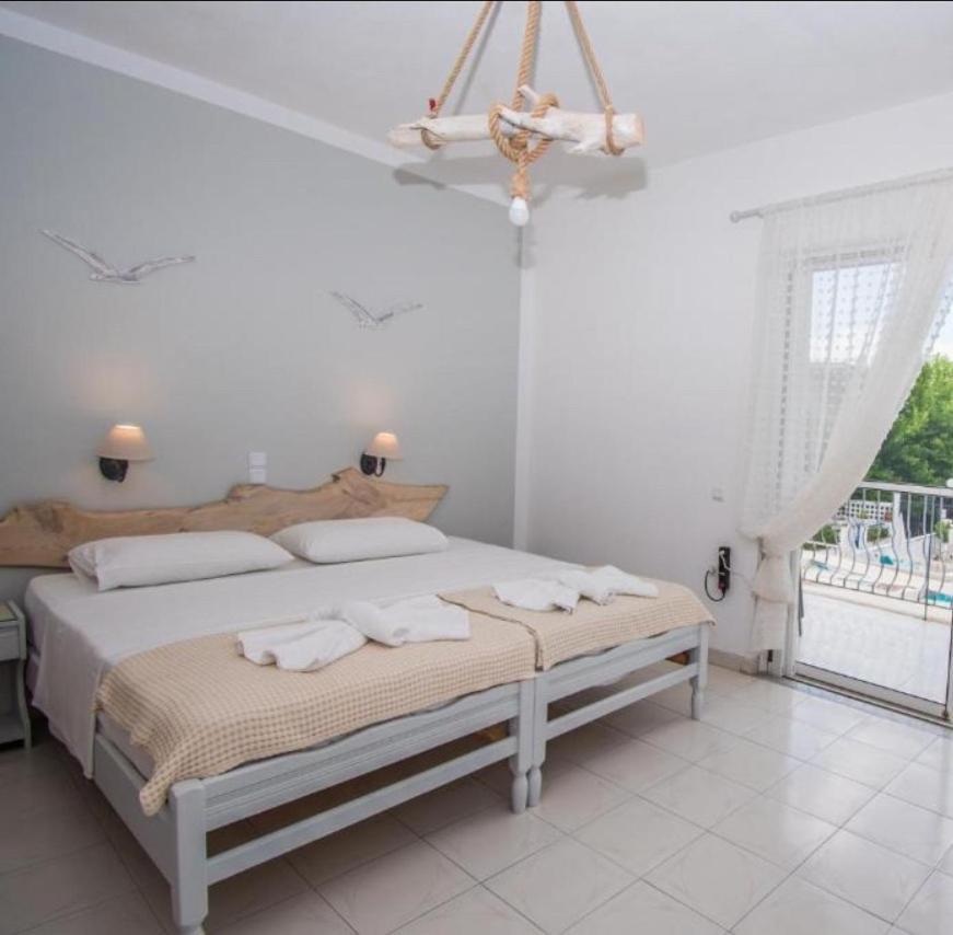 Aparthotel Alexandros à Poros Town Extérieur photo